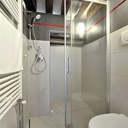 Hotel Red Rose - Grande In Un Palazzo Storico