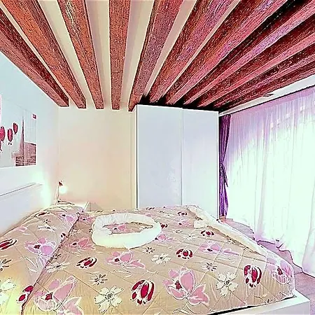 Red Rose - Grande In Un Palazzo Storico Hotel 3*