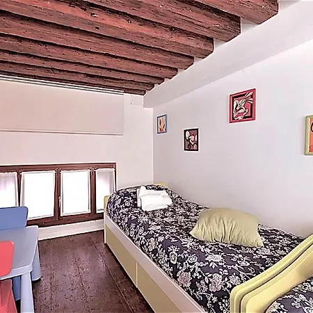 Red Rose - Grande In Un Palazzo Storico Apartamento *