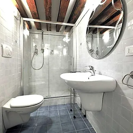 Red Rose - Grande In Un Palazzo Storico 3* Venedig
